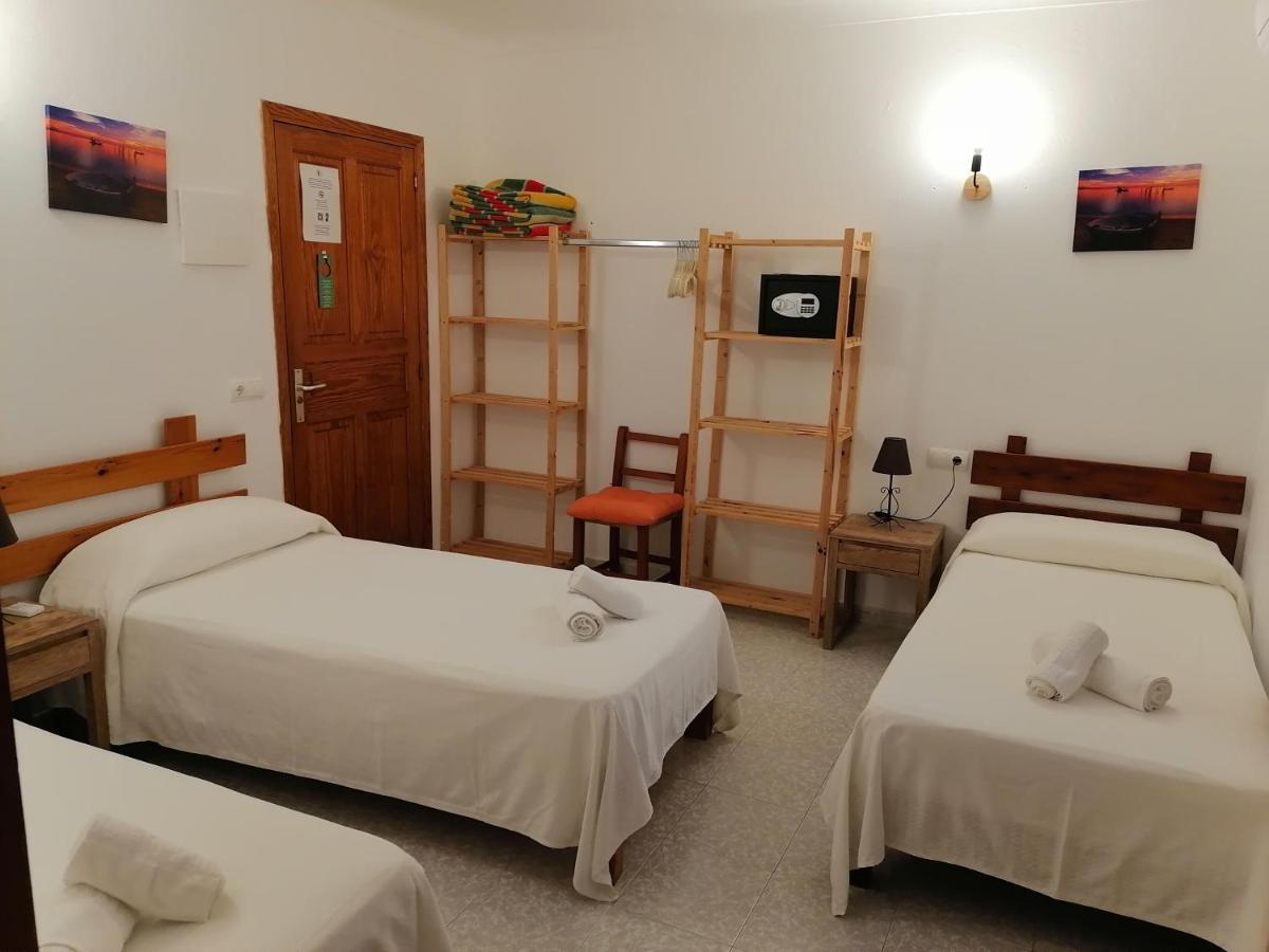 Hostal Pepe Sant Ferran de Ses Roques Buitenkant foto