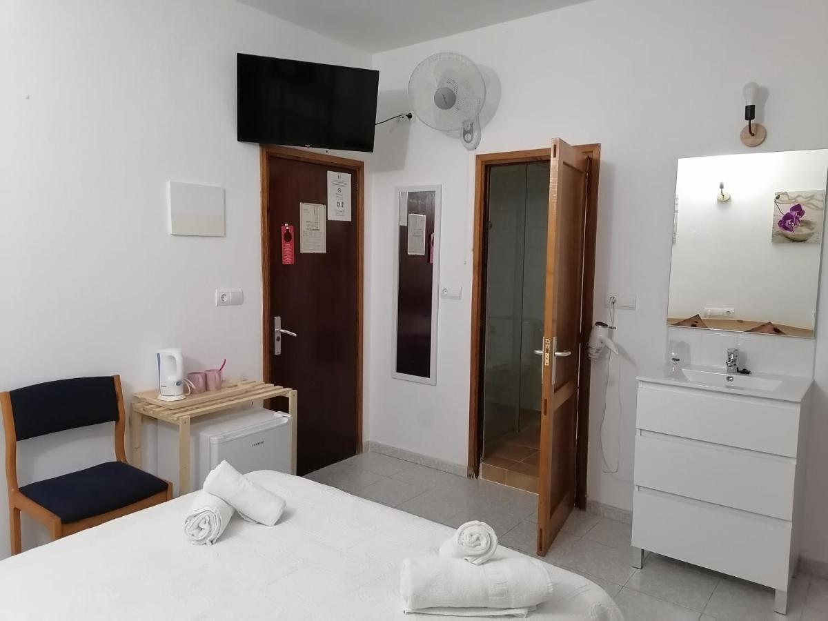 Hostal Pepe Sant Ferran de Ses Roques Buitenkant foto