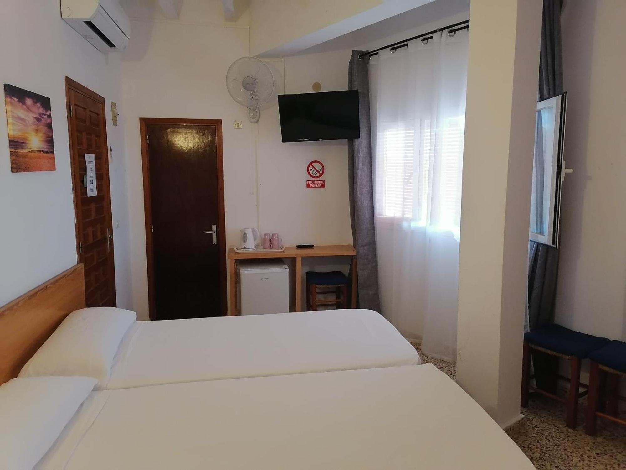 Hostal Pepe Sant Ferran de Ses Roques Buitenkant foto