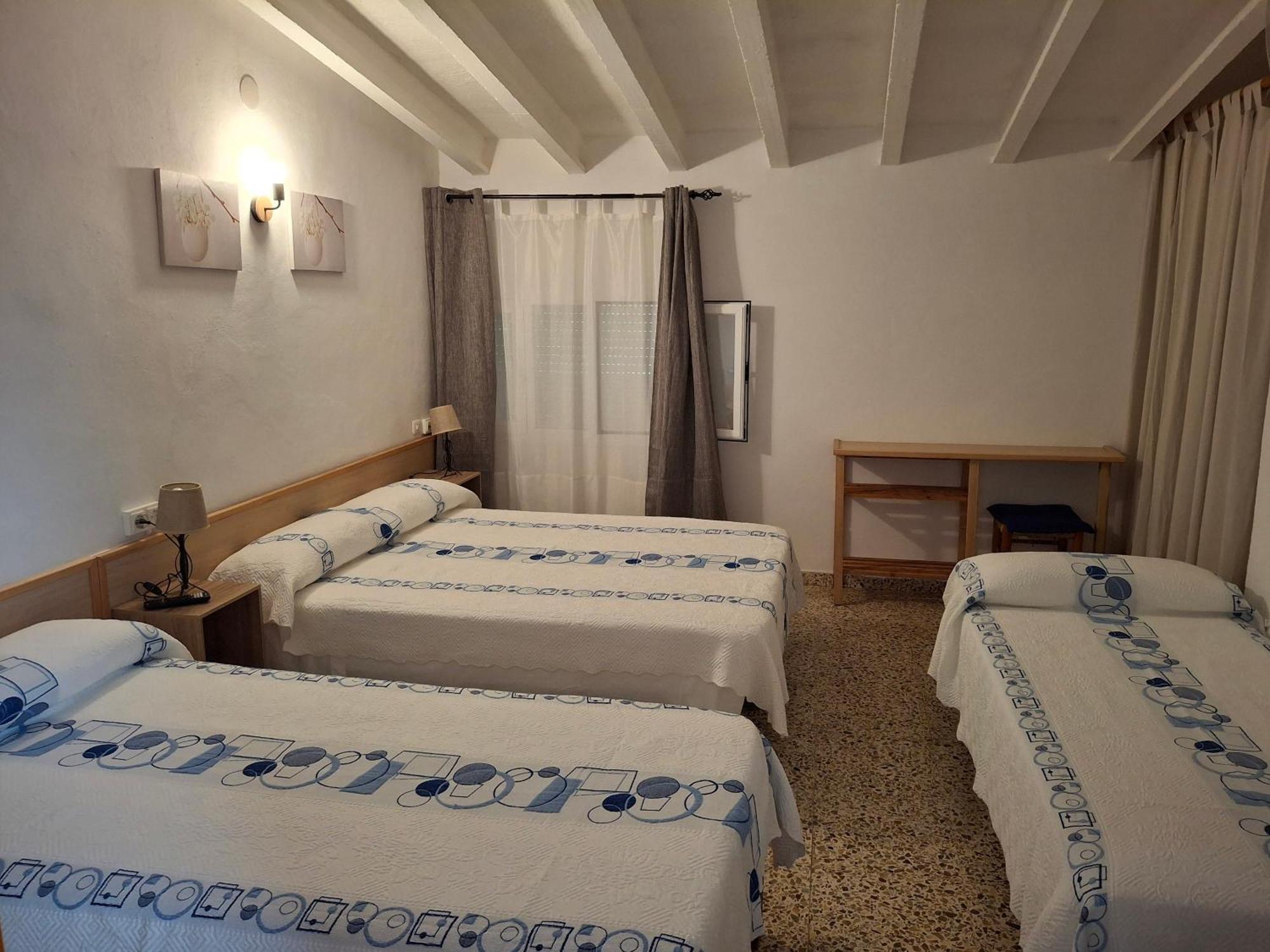 Hostal Pepe Sant Ferran de Ses Roques Buitenkant foto